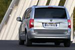 Lancia Voyager 2011 года